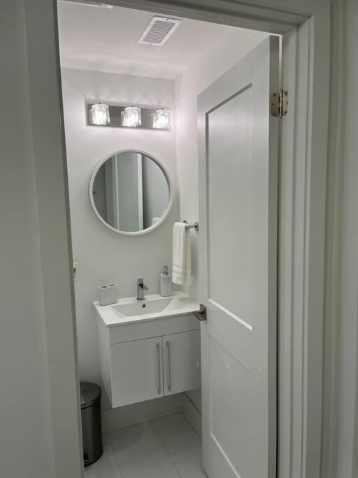 Lovely One Bedroom Condo With Free Parking Niagara Şelalesi Dış mekan fotoğraf